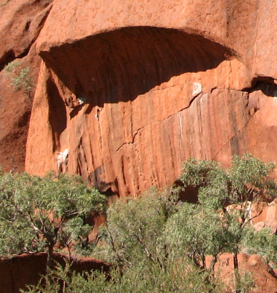 Uluru rock formations. Photo by Mark Andrews. CC BY-SA 3.0. Original photo here.