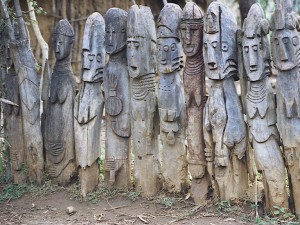 konso-wooden-statues-ethiopia
