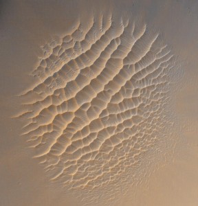 Victoria_crater_from_HiRise-dunes